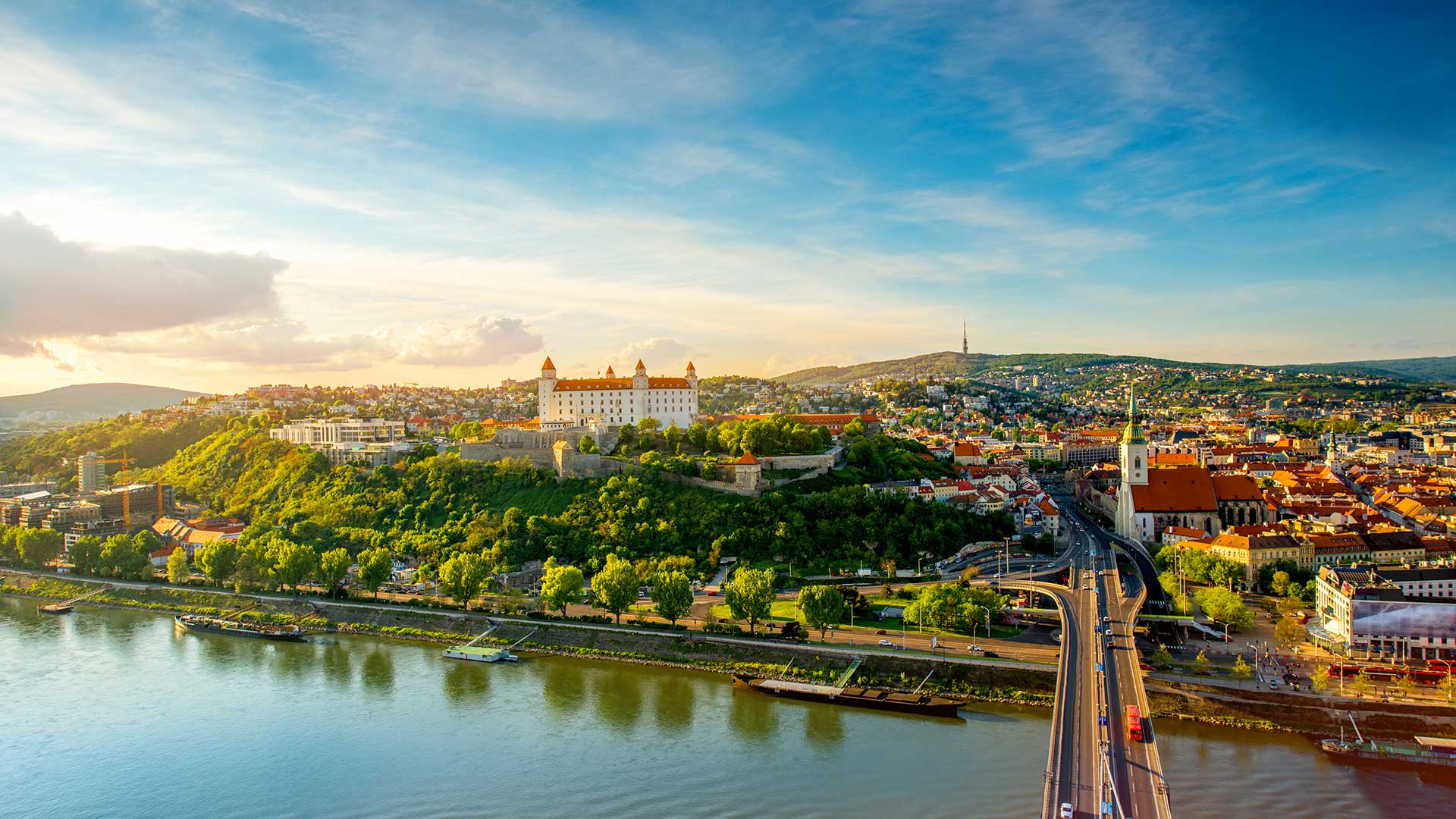 KULINARISCHER AUSFLUG NACH BRATISLAVA - jeden Samstag mit der stilvollen MS Kaiserin Elisabeth