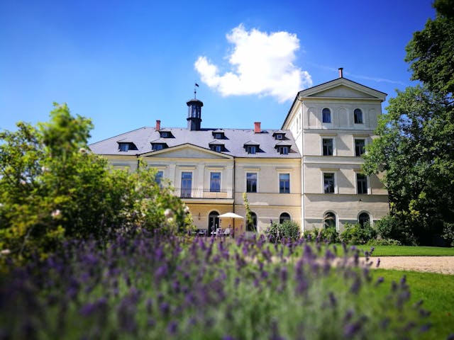 Chateau Mcely | Herrenhaus in der Nähe von Prag | 3 Tage
