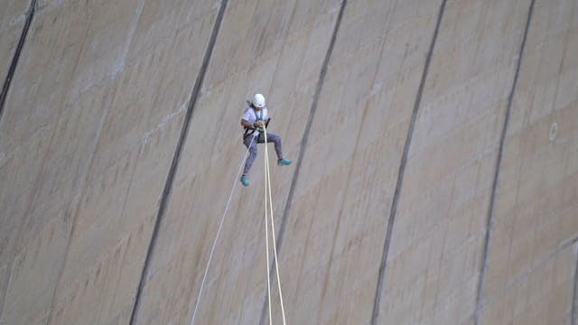 Giant Swing von 131 Meter | Adrenalin pur von der Staumauer 