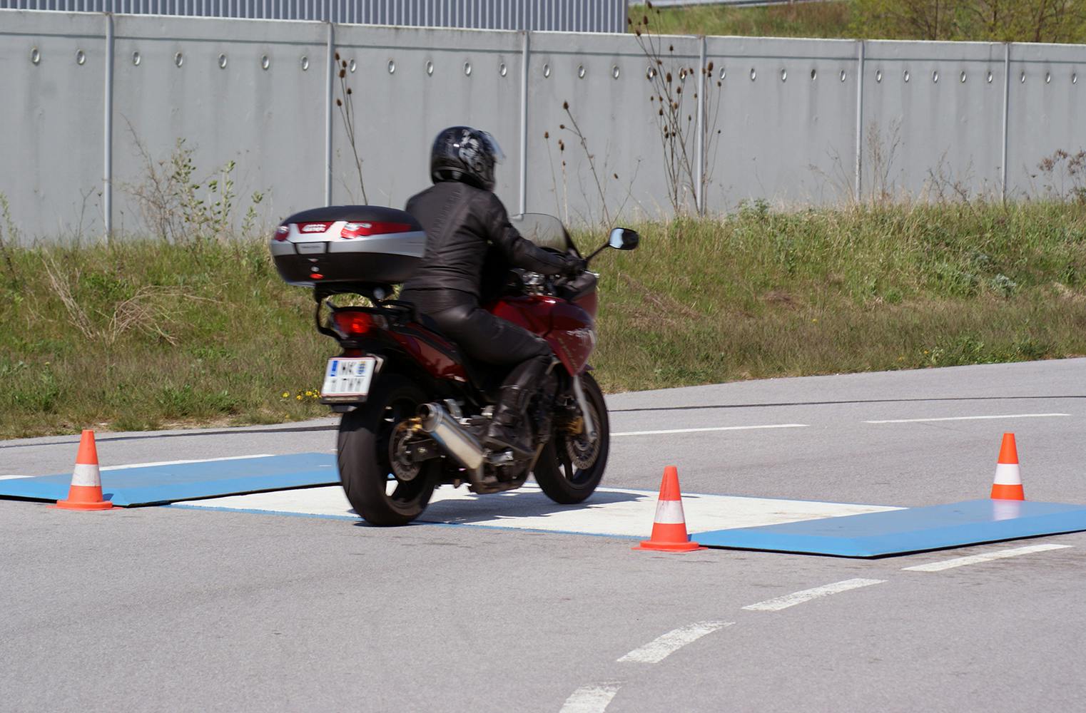 Motorrad Sicherheits-Training |mit Handlingstrecke | 8 Std.