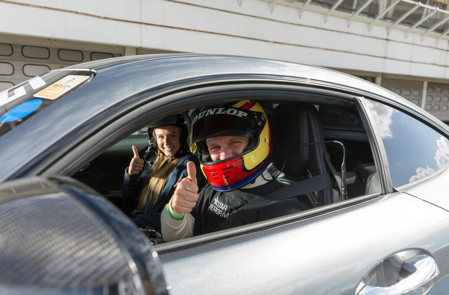Im Mercedes-AMG GTS mitfahren | Rennaction mit dem Profi