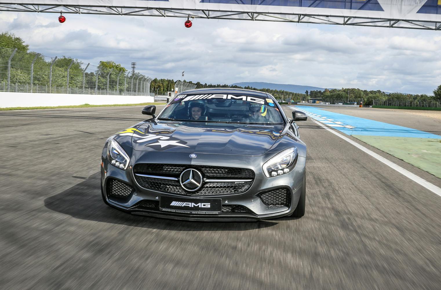 Mercedes-AMG GTS erleben | 4 Runden Rennaction als Co-Pilot