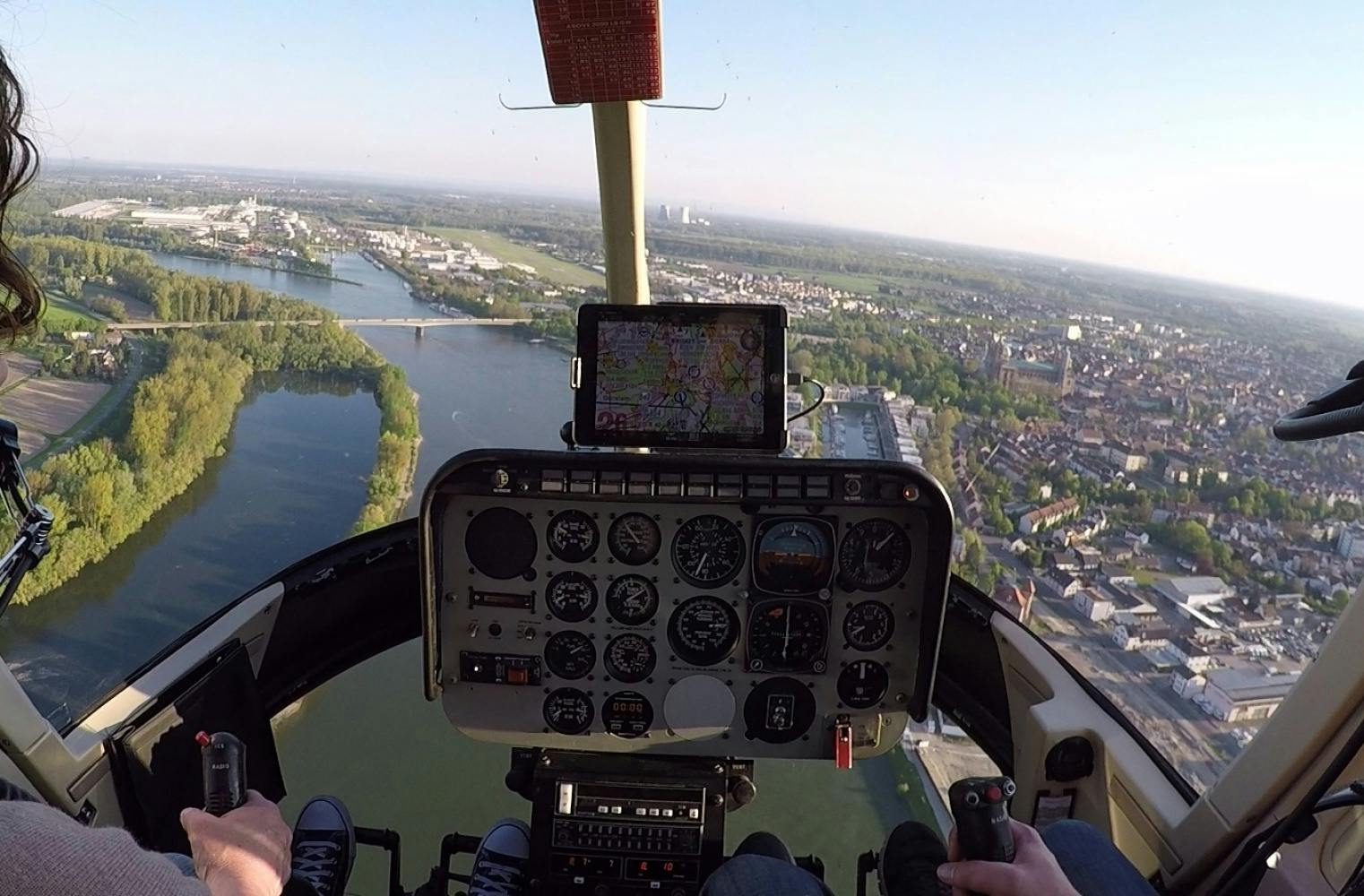 Rundflug im Hubschrauber | mit Nürnberger Skyline | 30 Min.