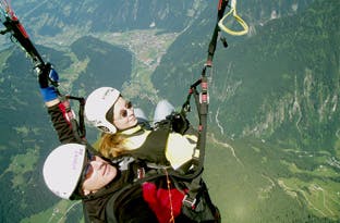 Paragleiten Tandemflug | 1 Stunde durchs Zillertal fliegen