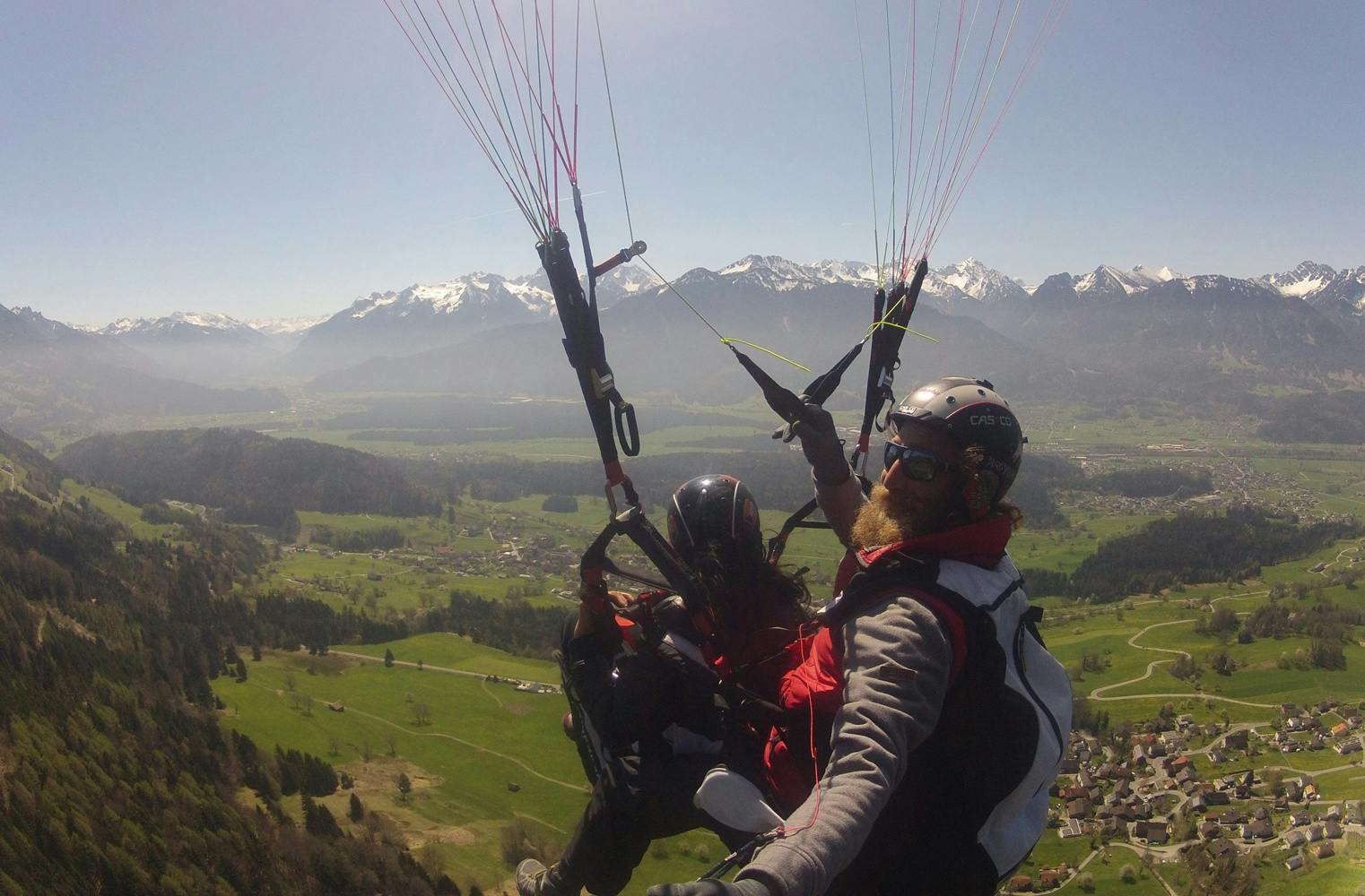 Tandem Paragliding | Atemberaubender Flug im Montafon