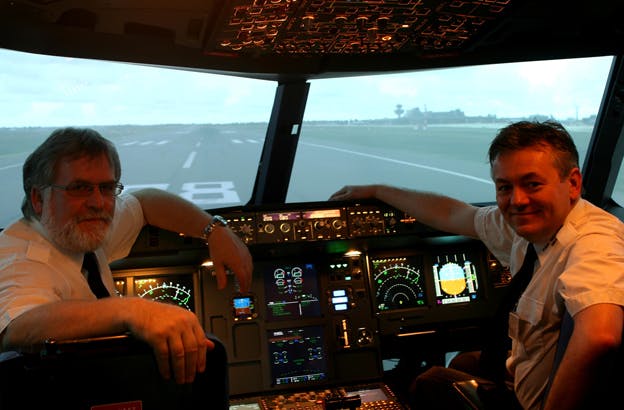 Airbus A320 | Pilot im Flugsimulator | Willkommen im Cockpit