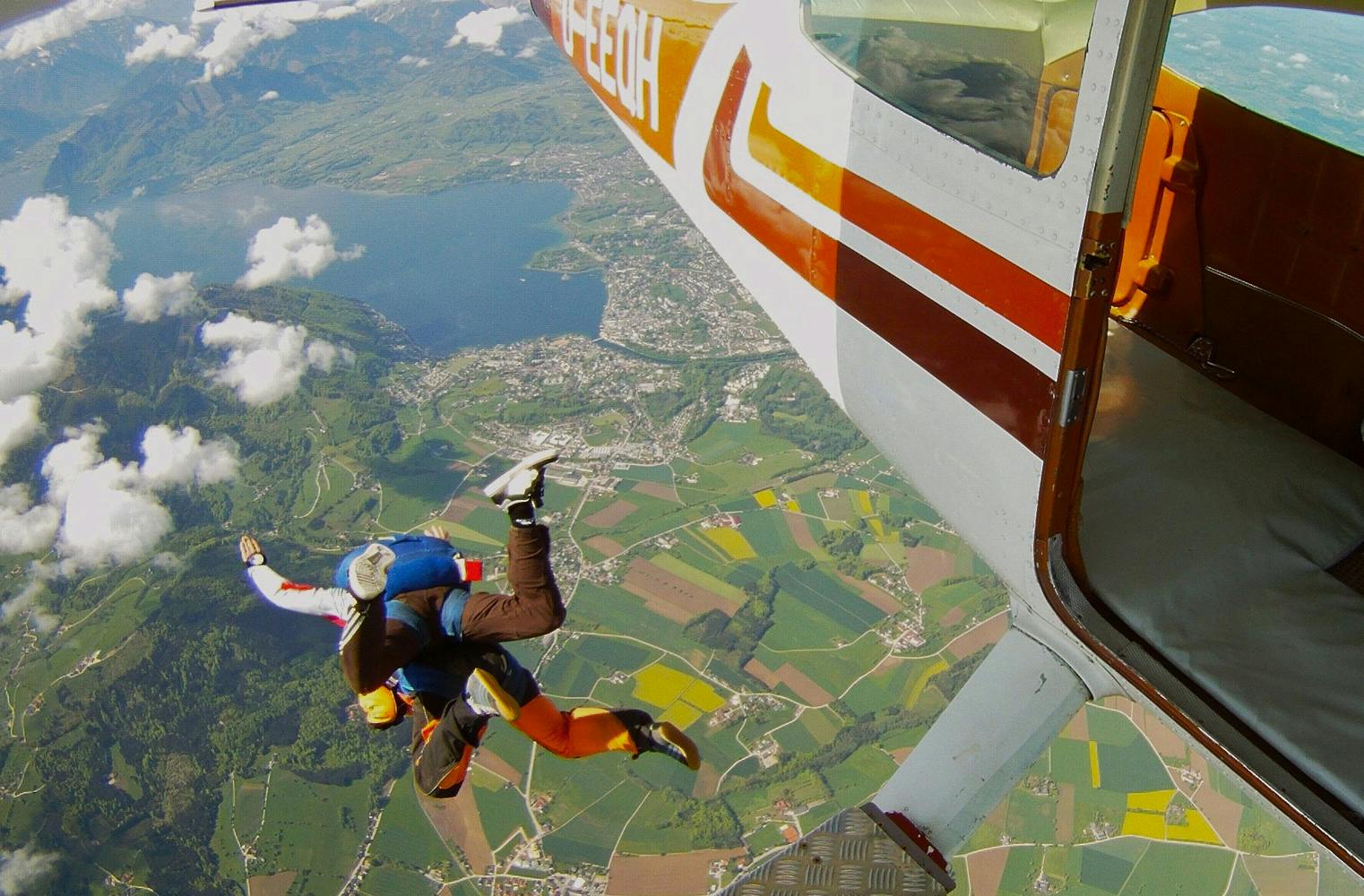 Tandem Skydive | 40 Sekunden Fall | aus 3.000 Metern Höhe