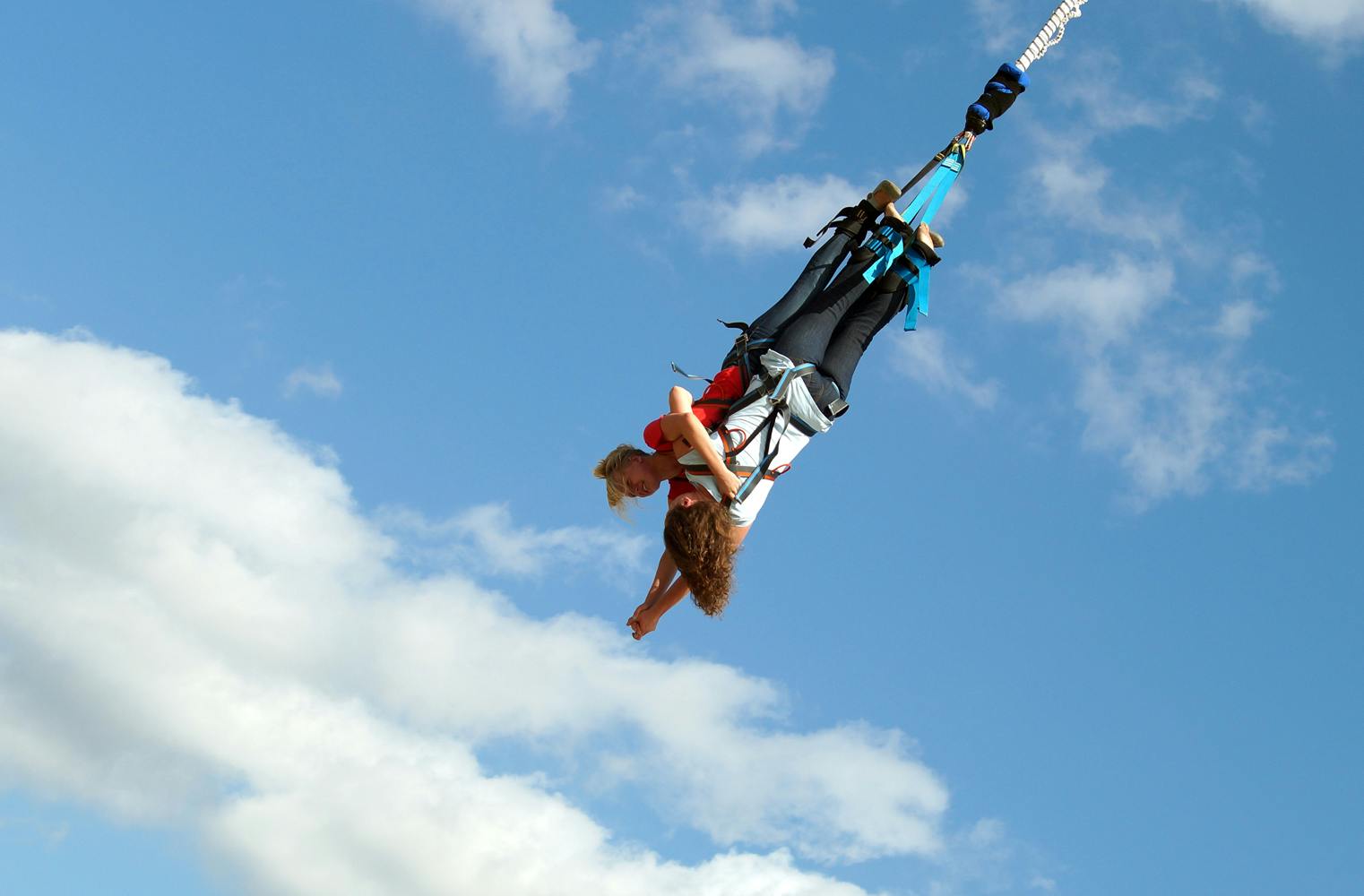 Bungy-Jump-Partnerspecial | Tandemsprung aus 50 Meter Höhe