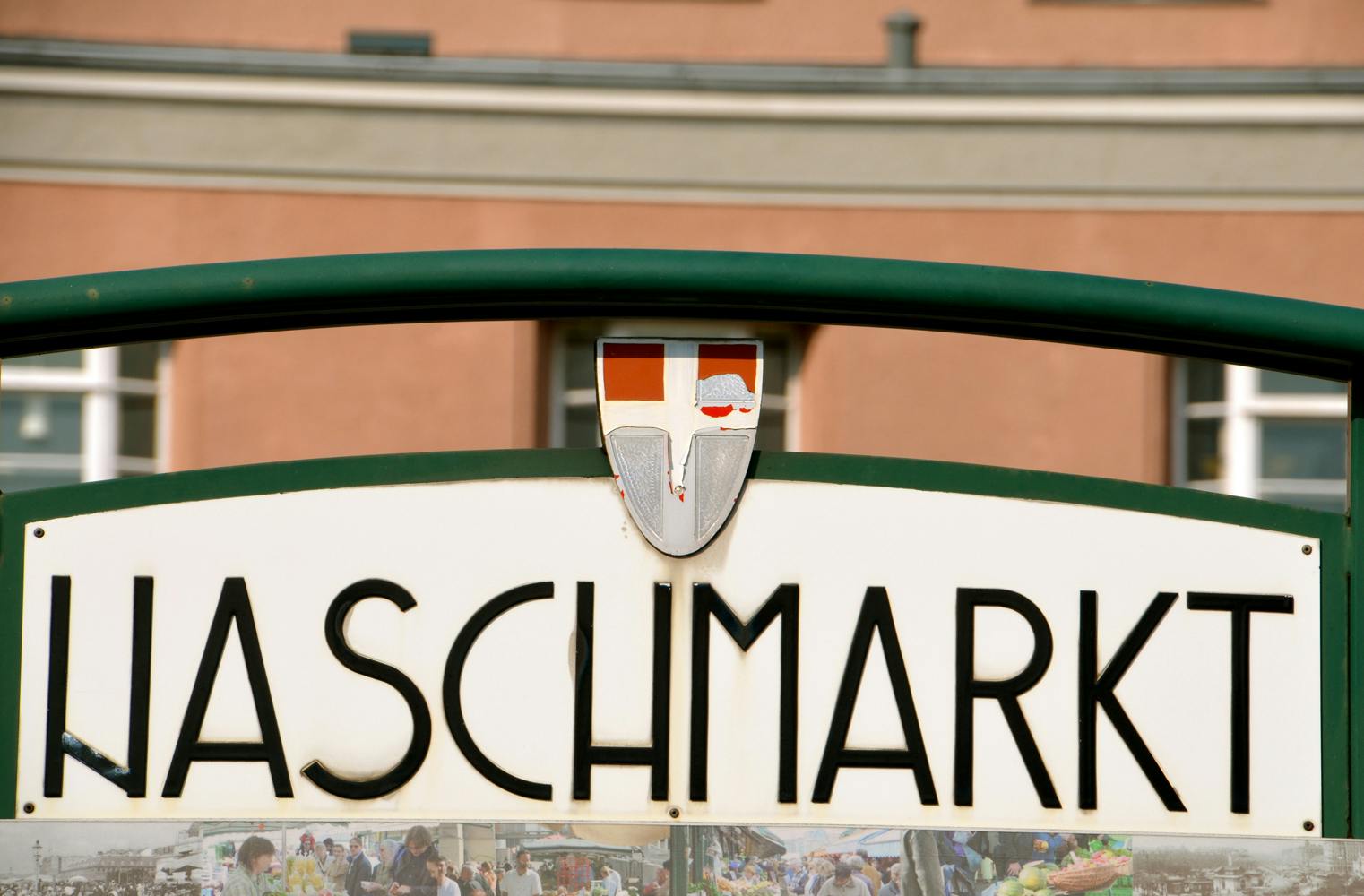 NaschmarktTour |  2,5 h | inkl. Kostproben und Geschichten