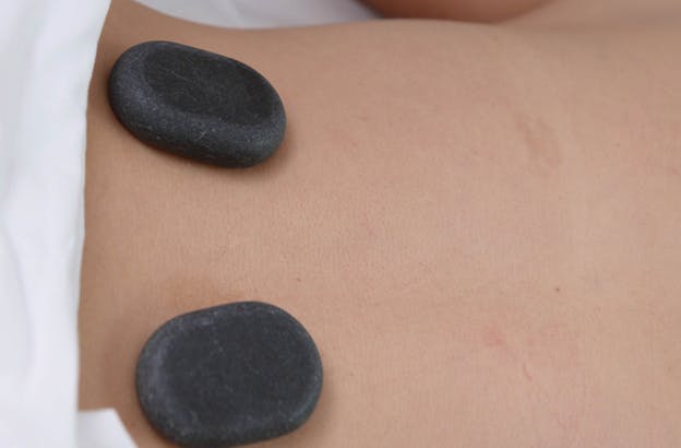Hot Stone Massage | 60 Minuten Hot Stone Massage in Wien 