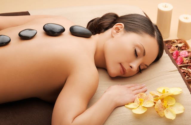 Hot Stone Massage | 60 Minuten Hot-Stone-Massage