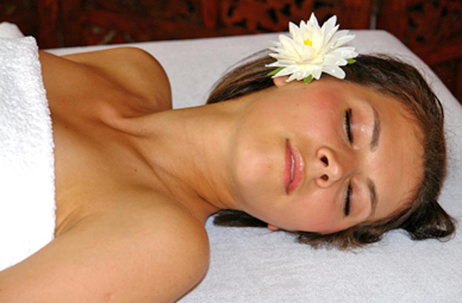 Lomi Lomi Nui Massage | 70 Minuten
