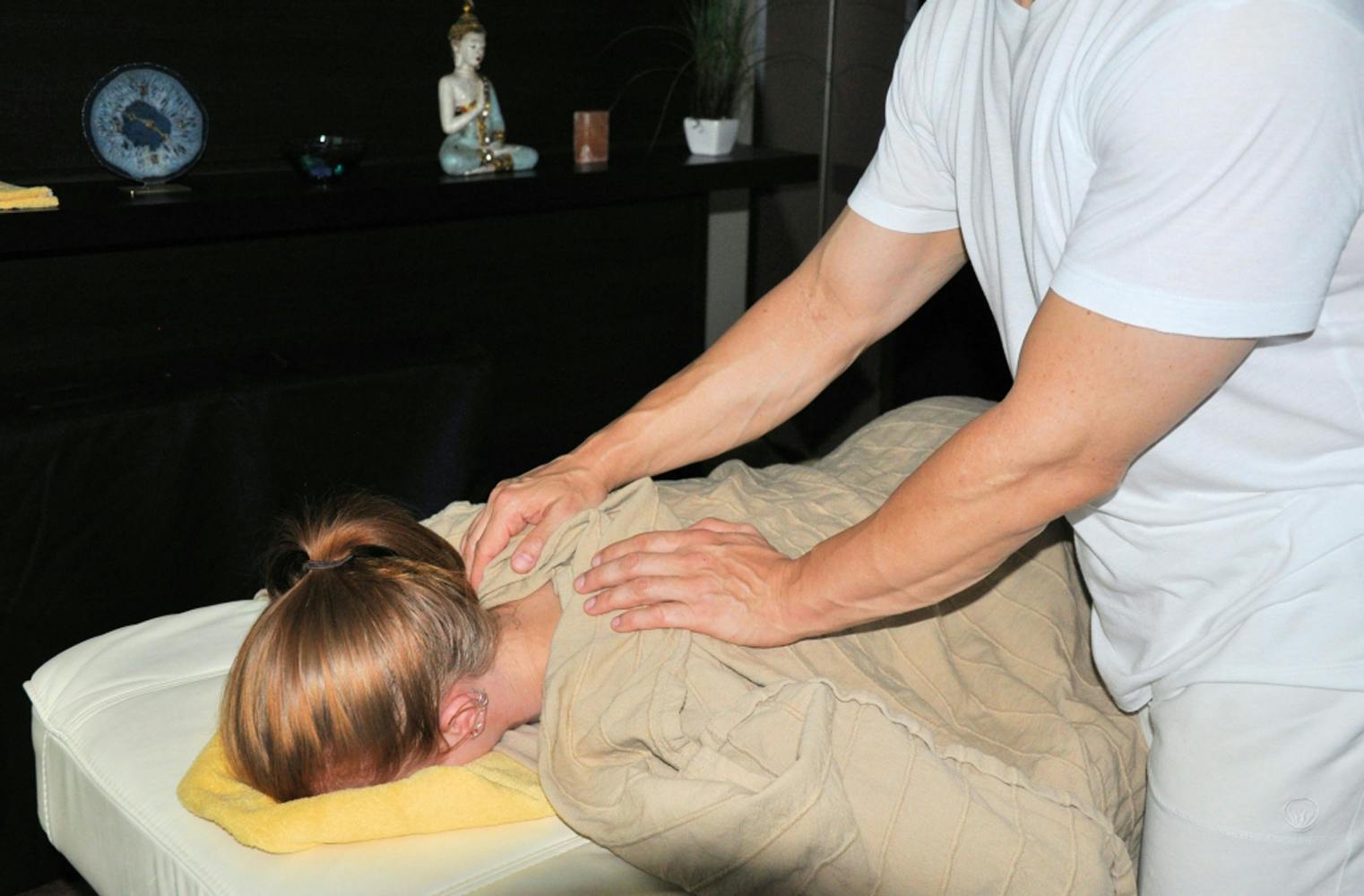 Massagekurs für Paare | Nacken und oberer Rücken | 1 Stunde