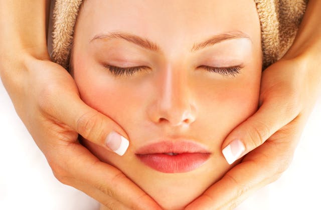 Beauty Paket für SIE | Gesichtsbehandlung und Massage