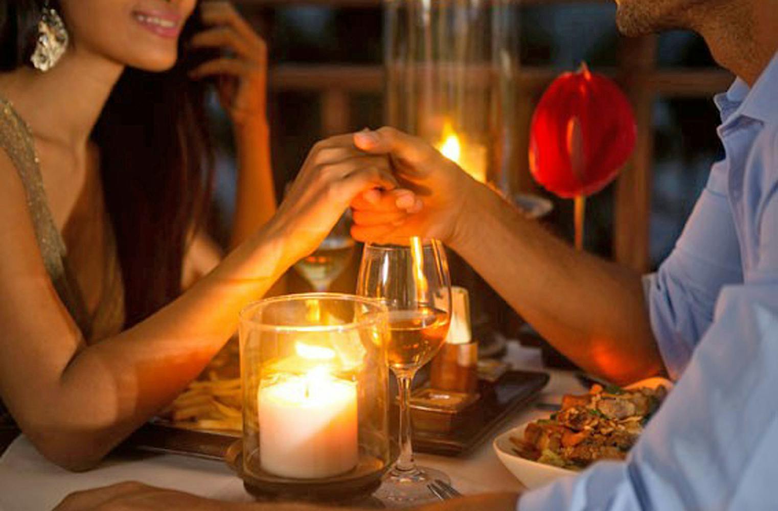 Speisen bei Kerzenschein | romantisches Deluxe-Menü mit Wein